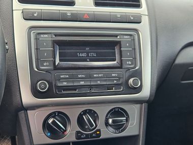 Volkswagen Polo 2013 года, 191 000 км - вид 10