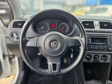 Volkswagen Polo 2013 года, 191 000 км - вид 9