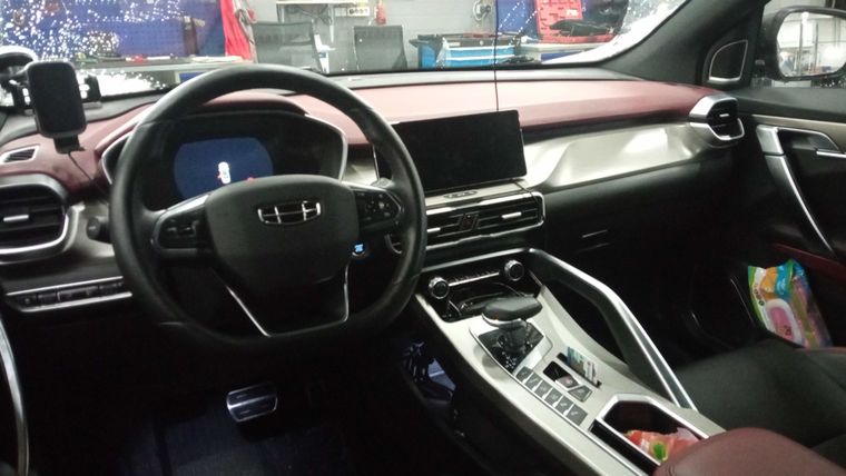 Geely Coolray 2023 года, 58 000 км - вид 5