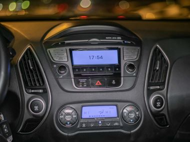 Hyundai ix35 2012 года, 145 000 км - вид 9