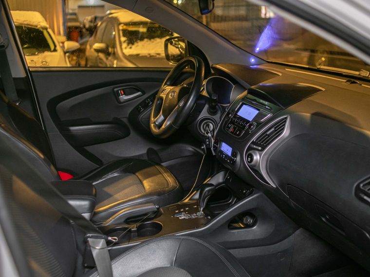 Hyundai ix35 2012 года, 145 000 км - вид 14