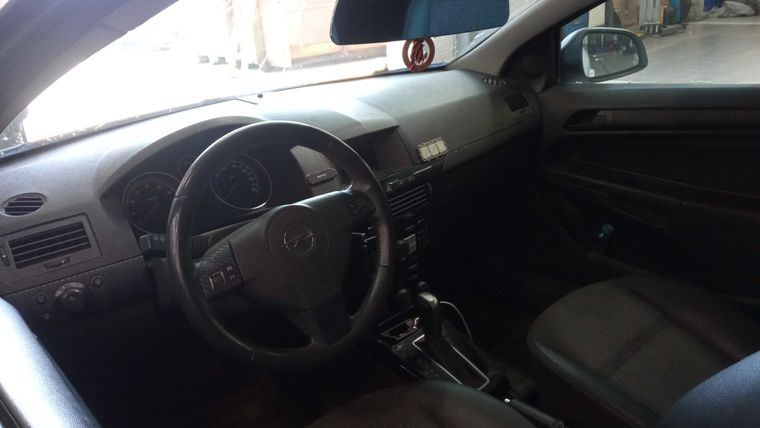 Opel Astra GTC 2010 года, 188 211 км - вид 5