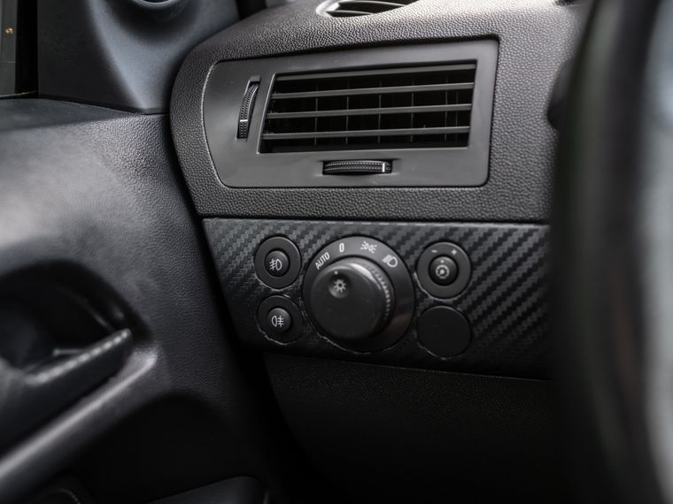 Opel Astra GTC 2010 года, 188 211 км - вид 9