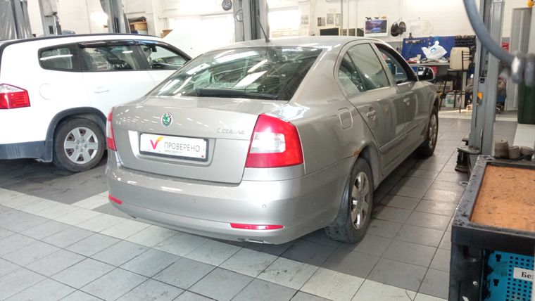 Skoda Octavia 2011 года, 136 001 км - вид 4