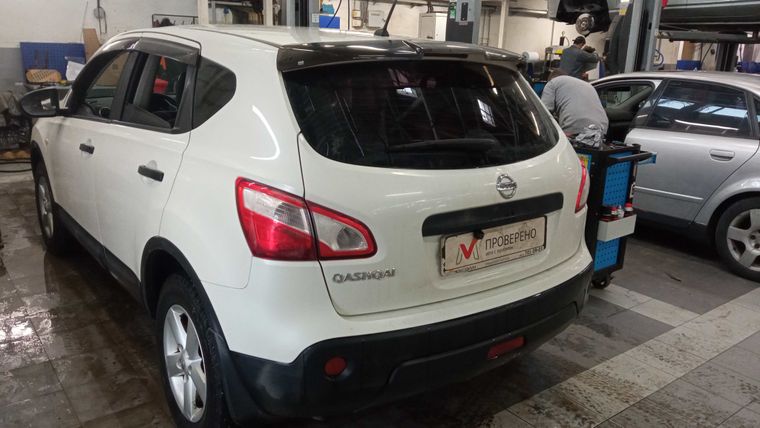 Nissan Qashqai 2013 года, 152 627 км - вид 4