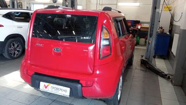 KIA Soul 2011 года, 338 646 км - вид 3