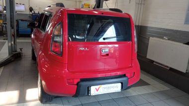 KIA Soul 2011 года, 338 646 км - вид 4