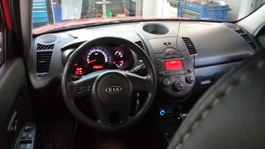 KIA Soul 2011 года, 338 646 км - вид 5