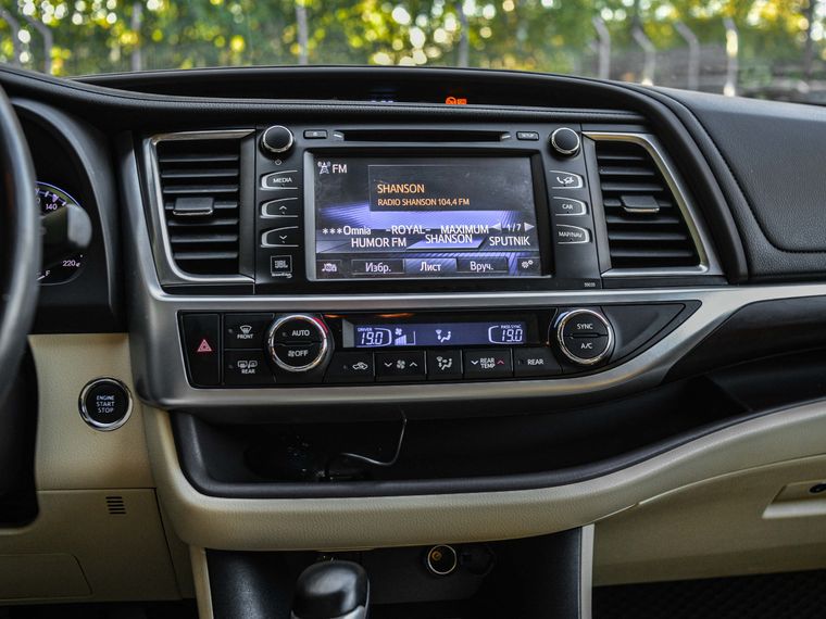 Toyota Highlander 2014 года, 150 000 км - вид 9
