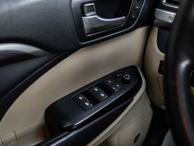 Toyota Highlander 2014 года, 150 000 км - вид 12