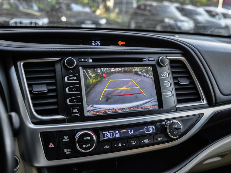 Toyota Highlander 2014 года, 150 000 км - вид 10