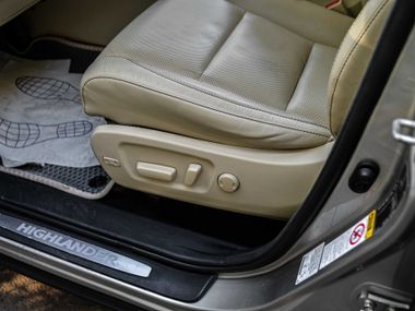 Toyota Highlander 2014 года, 150 000 км - вид 13