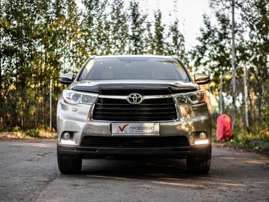Toyota Highlander 2014 года, 150 000 км - вид 3