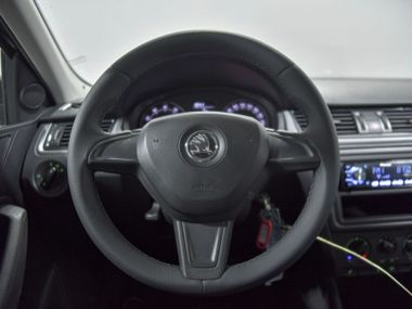 Skoda Rapid 2015 года, 72 000 км - вид 9