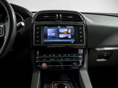 Jaguar F-Pace 2017 года, 97 758 км - вид 11