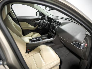 Jaguar F-Pace 2017 года, 97 758 км - вид 22