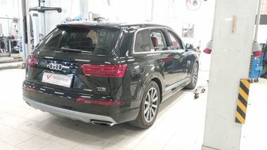 Audi Q7 2015 года, 160 245 км - вид 3