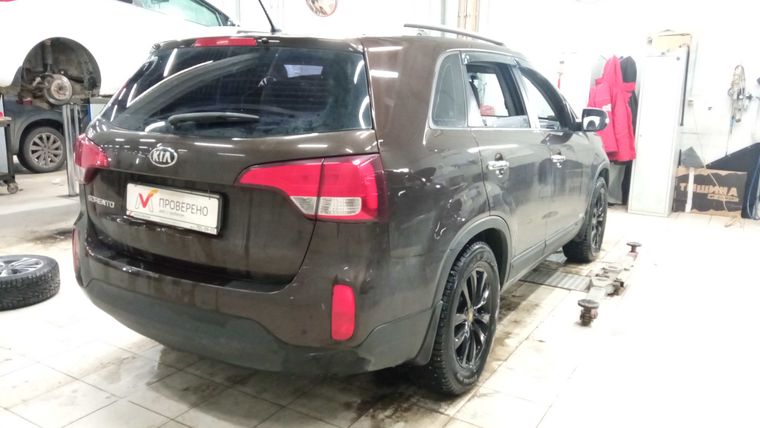KIA Sorento 2013 года, 233 190 км - вид 3