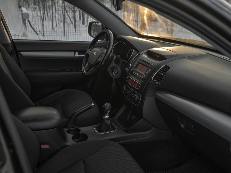 KIA Sorento 2013 года, 233 190 км - вид 13