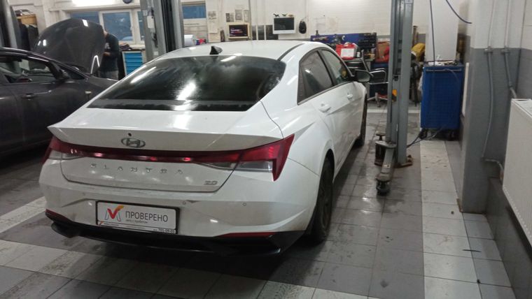 Hyundai Elantra 2021 года, 40 261 км - вид 3