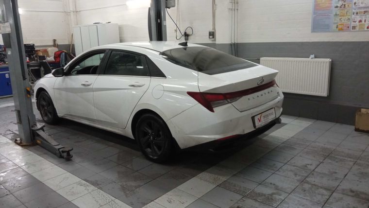 Hyundai Elantra 2021 года, 40 261 км - вид 4