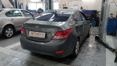 Hyundai Solaris 2011 года, 174 517 км - вид 3