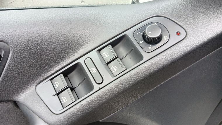 Volkswagen Tiguan 2013 года, 308 771 км - вид 15