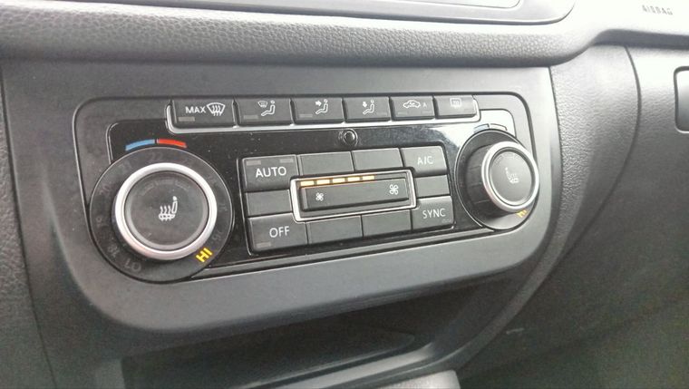 Volkswagen Tiguan 2013 года, 308 771 км - вид 12