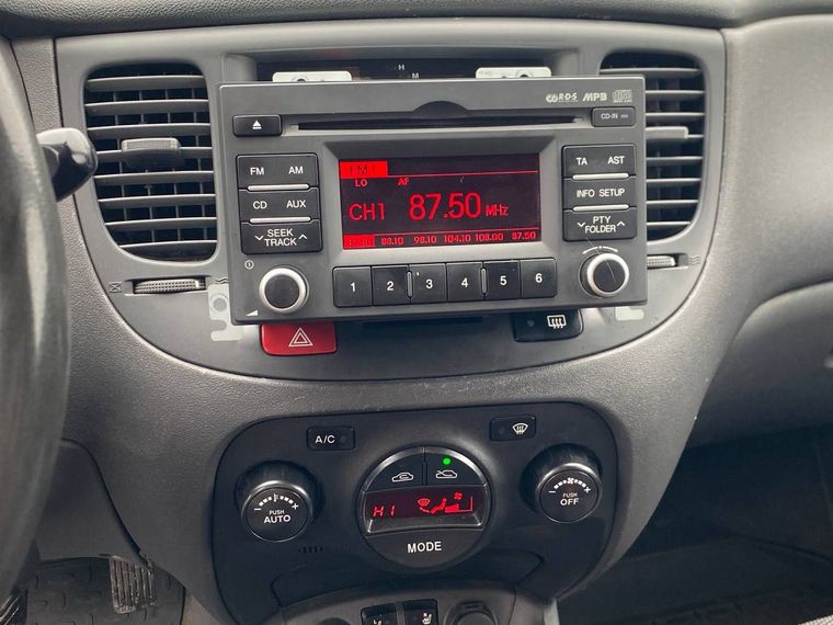 KIA Rio 2011 года, 178 815 км - вид 12