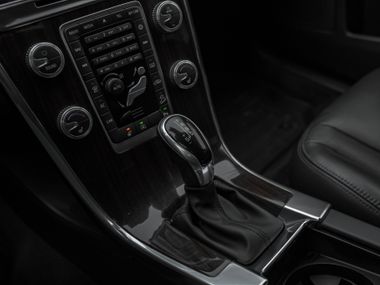 Volvo XC60 2016 года, 147 000 км - вид 10