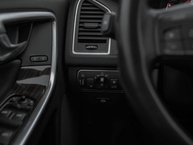 Volvo XC60 2016 года, 147 000 км - вид 12