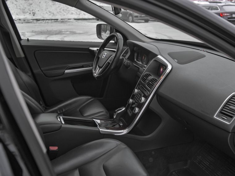 Volvo XC60 2016 года, 147 000 км - вид 15
