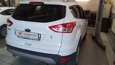 Ford Kuga 2014 года, 177 476 км - вид 3
