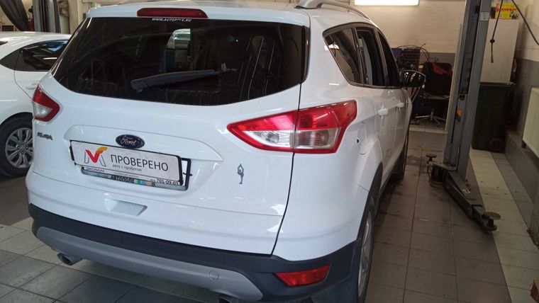 Ford Kuga 2014 года, 177 476 км - вид 3