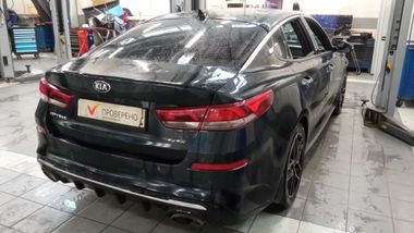 KIA Optima 2018 года, 162 400 км - вид 4