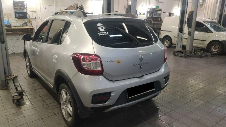 Renault Sandero Stepway 2015 года, 97 113 км - вид 4