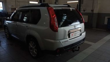 Nissan X-Trail 2012 года, 357 531 км - вид 4