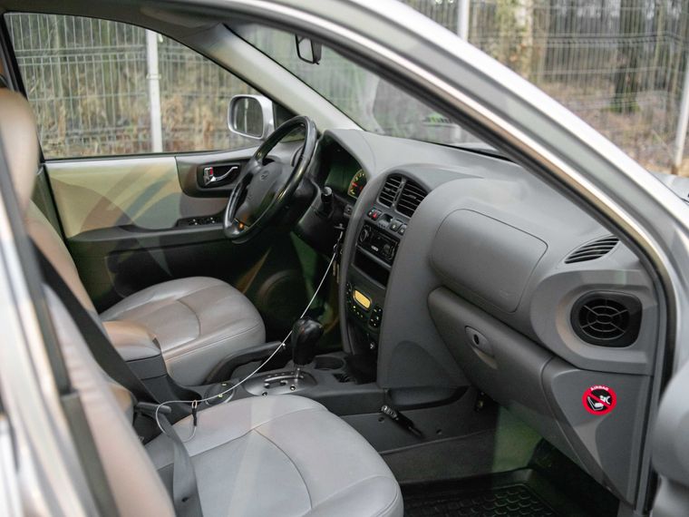 Hyundai Santa Fe 2005 года, 126 859 км - вид 10