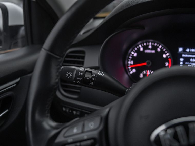 KIA Rio X-Line 2018 года, 73 539 км - вид 6