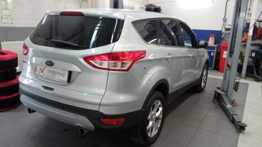 Ford Kuga 2015 года, 50 998 км - вид 3
