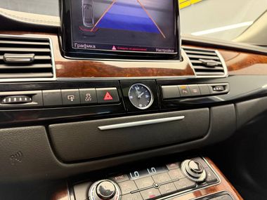 Audi A8 2011 года, 296 638 км - вид 10