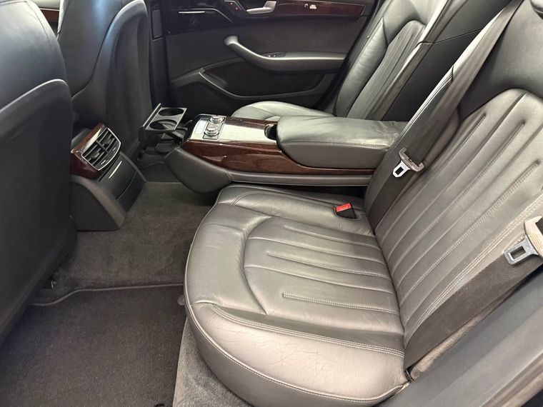 Audi A8 2011 года, 296 638 км - вид 18