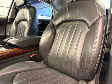 Audi A8 2011 года, 296 638 км - вид 21