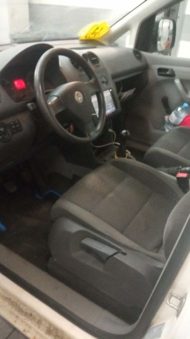 Volkswagen Caddy 2009 года, 258 655 км - вид 5