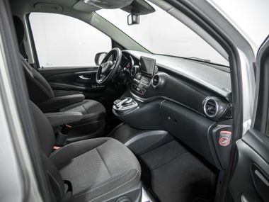Mercedes-Benz V-класс 2017 года, 275 531 км - вид 21