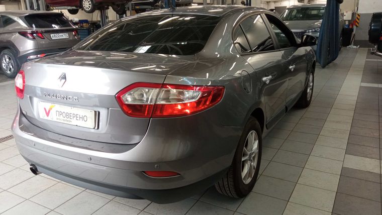 Renault Fluence 2013 года, 157 303 км - вид 3