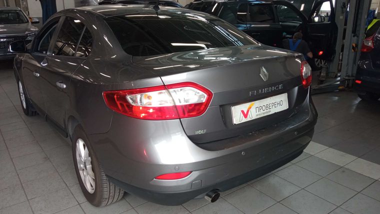 Renault Fluence 2013 года, 157 303 км - вид 4