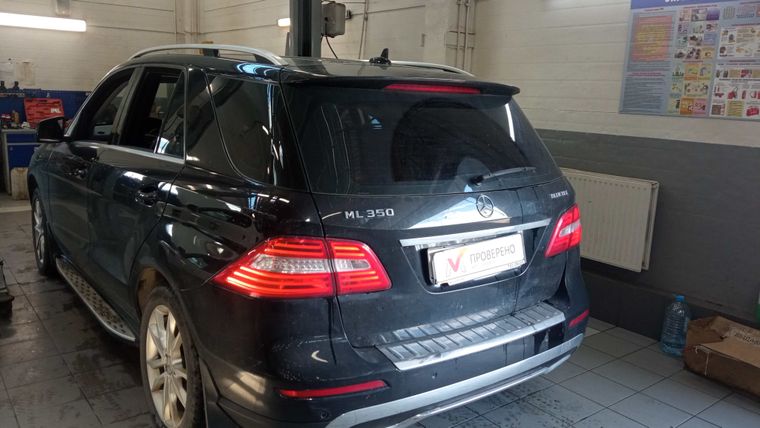 Mercedes-Benz M-класс 2013 года, 231 100 км - вид 4