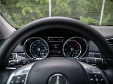 Mercedes-Benz M-класс 2013 года, 231 100 км - вид 5