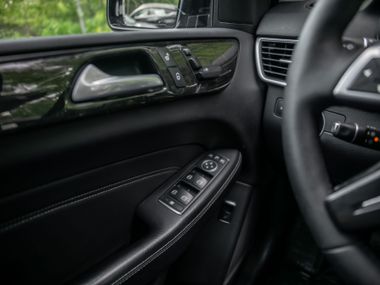 Mercedes-Benz M-класс 2013 года, 231 100 км - вид 11
